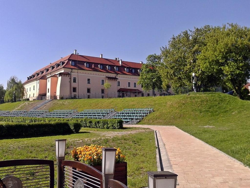 Pokoje Goscinne Z Lazienkami Niepołomice Exterior foto